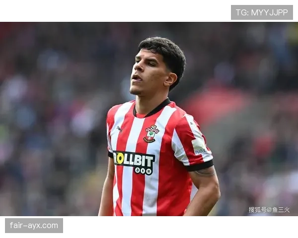 英超新星尼古拉斯·杰克逊表现抢眼，转会市场兴趣高涨