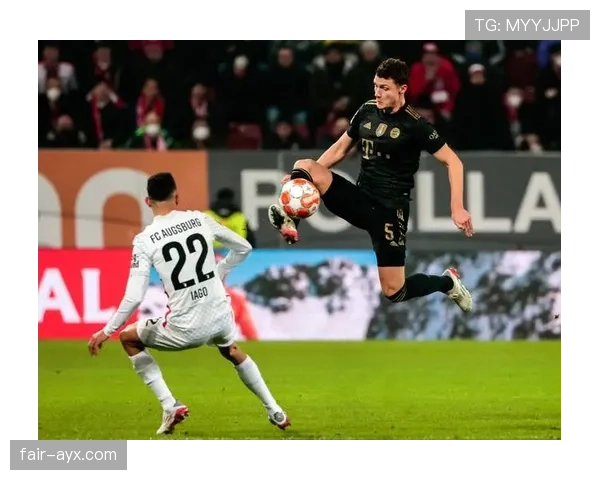 德甲豪门中场重组引热议,战术调整成焦点 德甲豪门中场重组引热议,战术调整成焦点