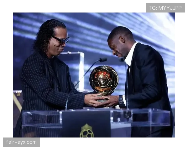 登贝莱：从终结者到组织者的角色转型分析