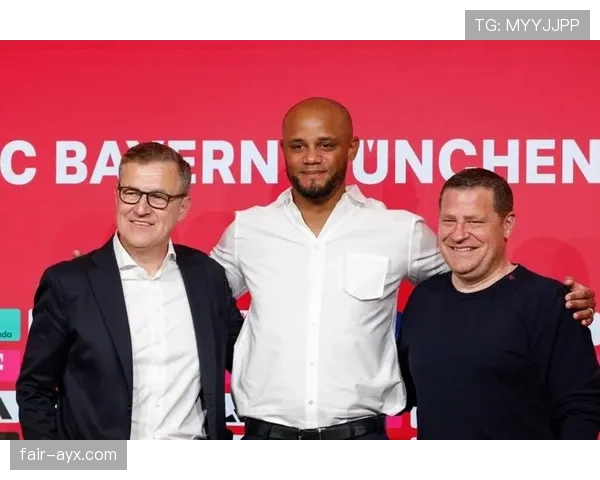 孔帕尼把后院改成迷你球场，刷到这图我工资条都沉默了